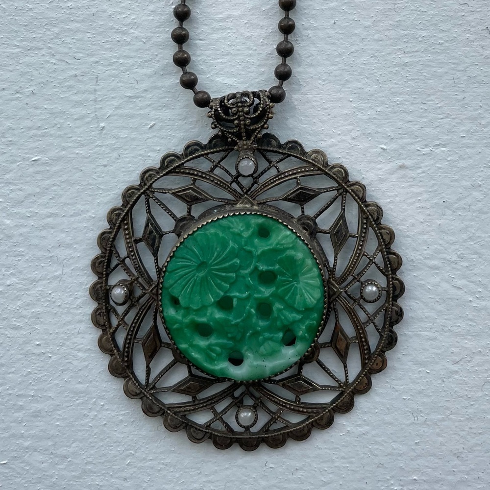Vintage Green Floral Necklace